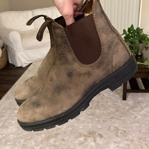 Blundstones